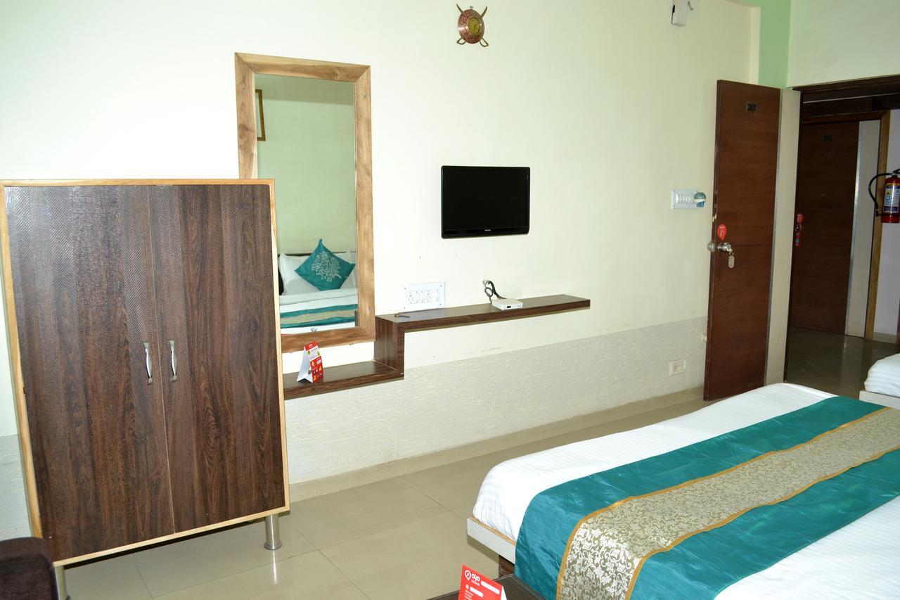 Hotel Neelkanth Residency ガンディーナガル エクステリア 写真